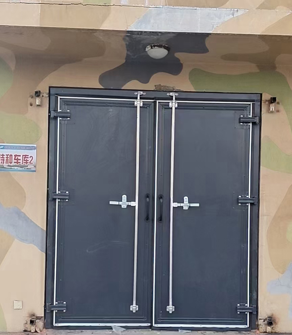 老街街道工业平开门