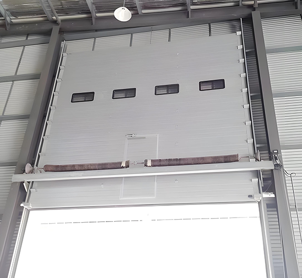 老街街道工业滑升门