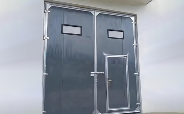 老街街道厂房保温门