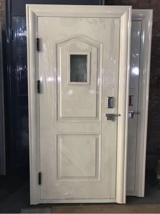 老街街道学校教室门