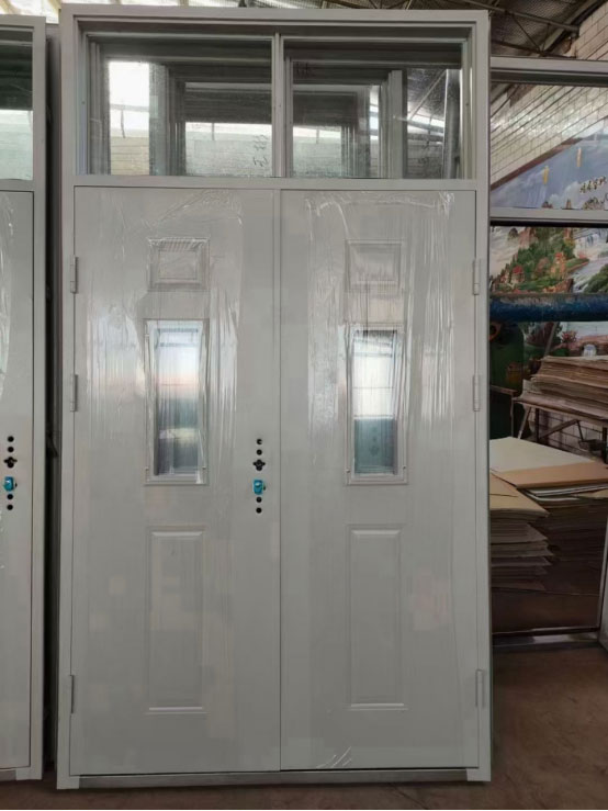 老街街道学校教室门