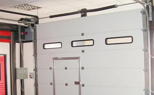 老街街道工业提升门的安装方法