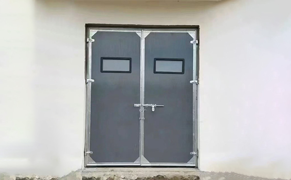 老街街道工业门在高温作业区域的运行表现