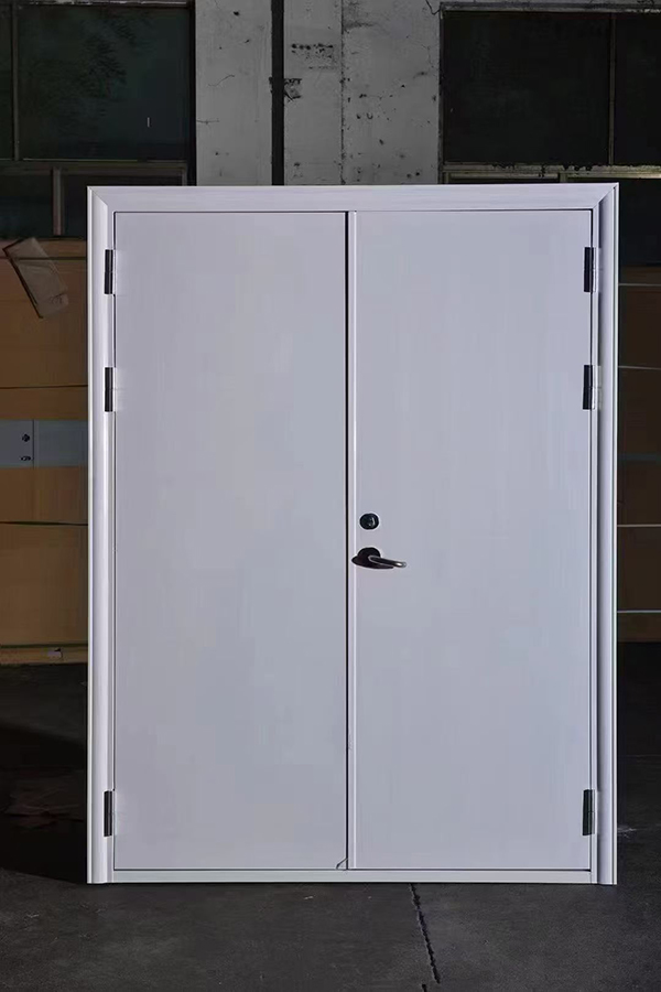 酒店项目完成公共区域老街街道防火门布设 酒店项目完成公共区域老街街道防火门布设